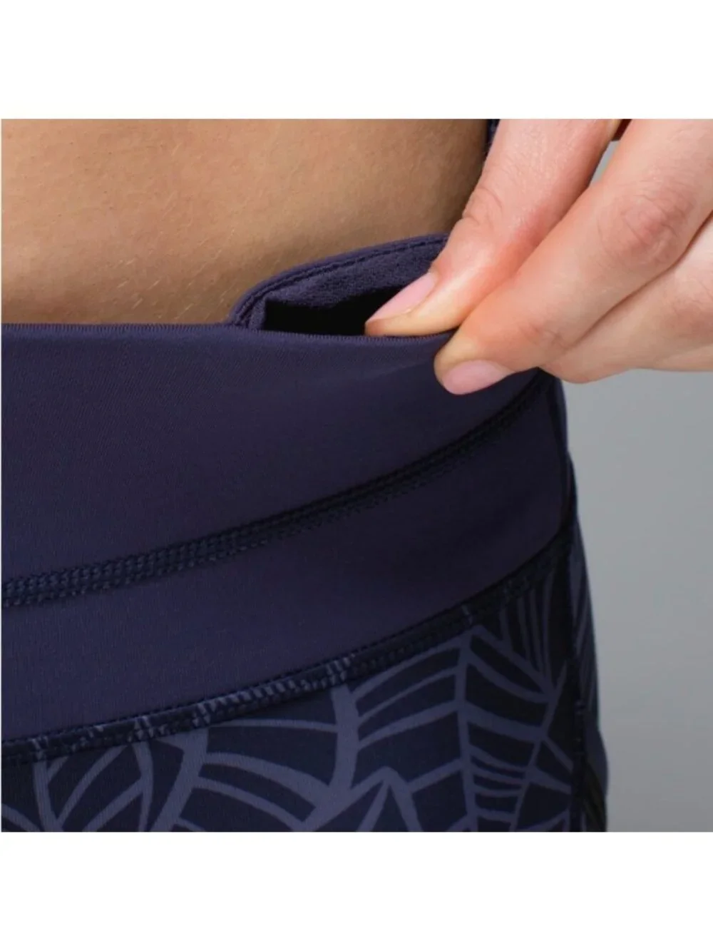 Lululemon Run A Marathon Crop IIPretty Palm Cadet Greyvy / Cadet Blue